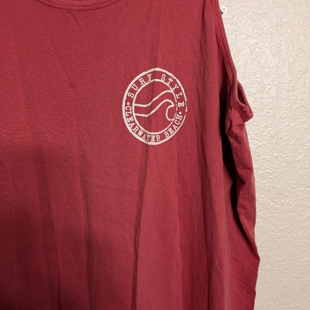 Surf Style Red Rash Guard with Wave Design Pre-owned Size Xl - Picture 5 of 7